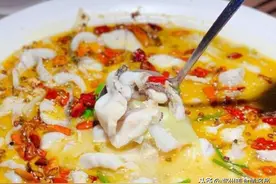 坛主老坛酸菜鱼，鱼肉薄而不散，滑嫩爽口，很过瘾！｜郑州图片