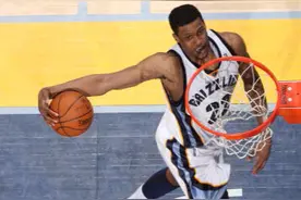 21岁场均20分6篮板！第8顺位被选中，这位暴力弹簧人，他多可惜？图片