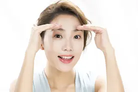 女生摸了男生头会怎样？图片