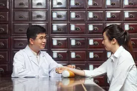中医把脉有方法！学会老中医的这几招，自己也能成为把脉“高手”图片