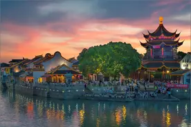 七里山塘，位于古城苏州的西北部图片