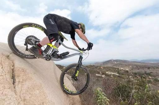 四款性价比爆表的Trail前叉，谁更胜一筹？