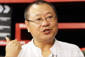“影帝”范伟：39岁才大红，娶相亲姑娘为妻，一生木讷老实图片
