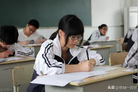 瞄准鱼的下方才能叉到鱼！光照鱼也如此？一道中考物理题揭开奥妙图片