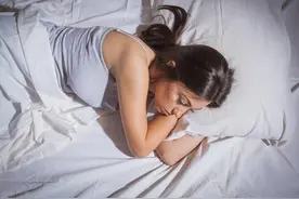 会睡觉的人更长寿！提醒：睡觉牢记4件事，或比别人更长寿图片
