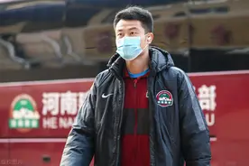 河南建业抵达赛场，卡兰加、多拉多联袂首发图片