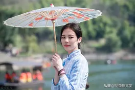 初恋无限美，爱的春天不会有天黑图片