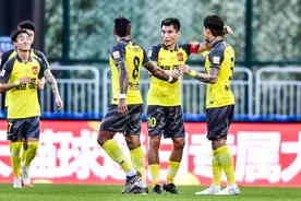 恒大3-1深足，韦世豪延续进球运，张琳芃暴力头球破门图片