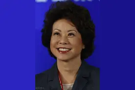 美国华人之光，变成了耻辱？赵小兰出大事了，她丈夫恐怕要遭殃了图片