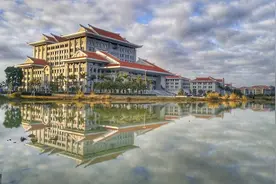 厦大研究生复试将在网上进行图片