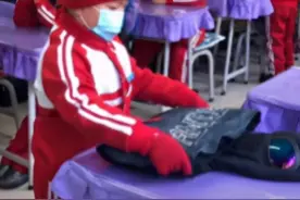 精致boy！小学生精致整理物品叠出专柜范儿图片