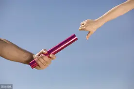 赌王何鸿燊：父母的终点，孩子的起点图片