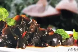 糖醋鲤鱼、鲶鱼炖豆腐、黄瓜拌猪耳详解。图片