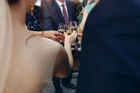 结婚后，我成了老婆的"闺蜜"图片