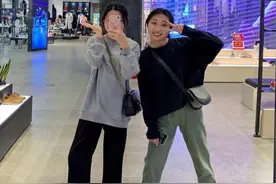 山东双胞胎姐妹花：以2分之差考上同一所大学，如今携手保研985名校！图片