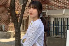 秀智新剧里的这款造型，也太显脸小了吧图片