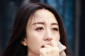 她拍戏意外怀孕，如今10年过去了，孩子的父亲依旧是个谜图片