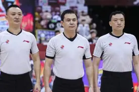 NBA裁判驱逐四川男篮主帅！球迷：比闫军还牛图片