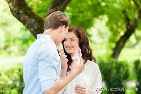 人活一世，其实就两件事：第一让身体活舒适，第二让灵魂活自在图片