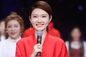 挤掉董卿，在《诗词大会》上连番用错成语的龙洋，什么来头？图片