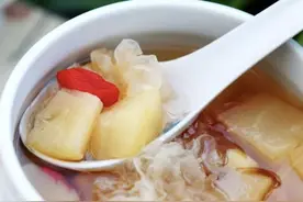 夏吃姜保平安，三伏将至，这糖水隔三差五煮一锅，排汗促进食欲图片