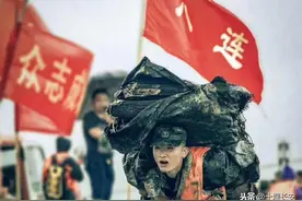 此刻，一起为中国军人转发，向他们说声：谢谢，辛苦了！图片