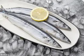 每次吃完鱼都会感觉胃不舒服？胃不好的人吃鱼有两个重点：要鲜要熟图片