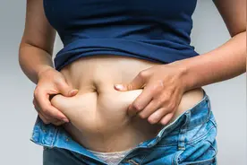 关晓彤分享瘦身秘籍，宅家瘦12斤，撕掉大壮标签瘦出蚂蚁腰图片