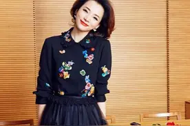 真正有品位的女人，穿裙子很少配丝袜，看陈数董卿就知道了图片