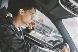 德云社大佬们都开什么车？岳云鹏座驾不简单，少班主被网友批炫富图片