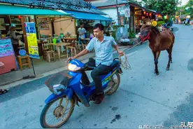 隐藏在深山里的网红村 最受年轻人欢迎的泰国最难走山路尽头 派县图片
