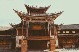 农村俗语：建屋不建贪狼高，住房不住火形屋，啥意思？有道理吗？图片