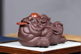 鸿运当头蟾——原矿紫泥全手工精制茶宠图片