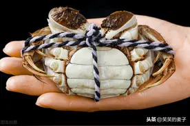 清蒸螃蟹做到黄不流，腿不掉很简单，再多加一味调料，鲜嫩无腥味图片