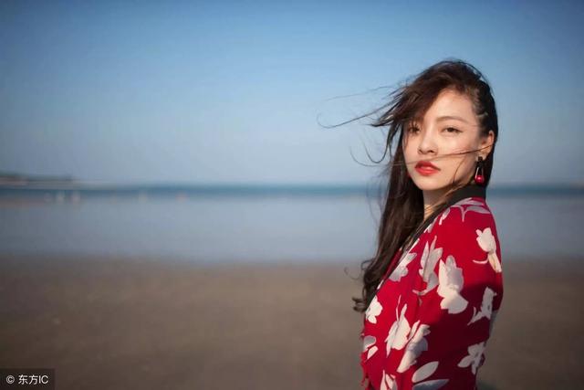 相亲时,男人聊"三种"话题打破尴尬,便可深得女人的真心