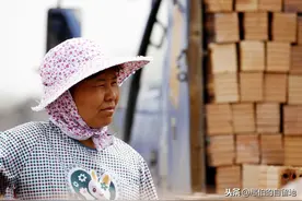 故事：村里强势的大奶奶，毁了三代人图片