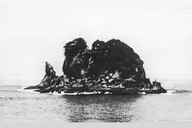 形同战列舰的海上要塞——德拉姆堡，是如何英勇抵抗日军进攻的？图片