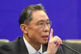 黄秋生怼钟老不科学，网友让他抄写10遍！陈冠希怒斥歧视，够刚！图片