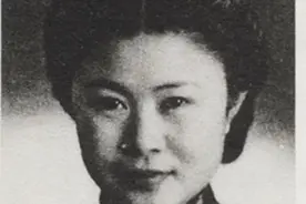 北大校花苦追帅老师胡适：我本将心托明月，奈何明月却无心图片