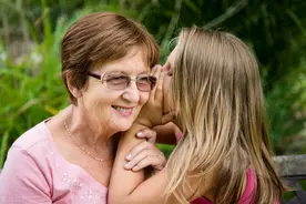 “不带孩子我就不给你养老”，婆婆霸气回怼四句话，儿媳无言以对图片