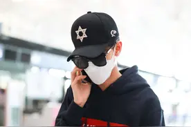 秦霄贤“迟到”是什么梗？本尊：没迟到，就是晚了一会！图片