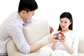 小说：结婚3年老公都不要孩子，一条短信我才知他要当爸爸了图片