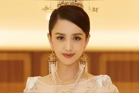 佟丽娅异域风情和她融为一体，既会主持又懂舞蹈，演技也十分出色图片