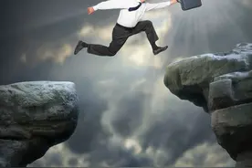 34岁阿里P7程序员求助：降薪50%跳中石油，去不去？图片