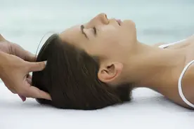每天搓搓这三个部位，疲劳减轻了，身体更好了图片