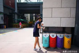 日本大叔花300万收垃圾，建造一座“垃圾村”，游客直言：喜欢图片