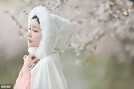 才女出上联：“天字出头为我夫”，一才子对出下联，抱得美人归图片