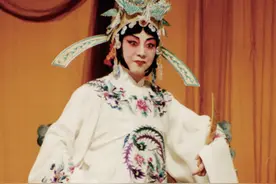 京剧名家、梅派传人杜近芳，究竟是不是梅兰芳和孟小冬的女儿？图片