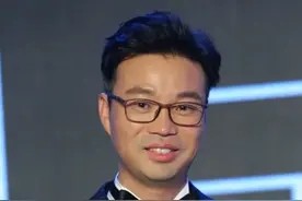 王迅父亲：儿子抛弃不能生育的糟糠妻，他除夕夜遭遇车祸家破人亡图片