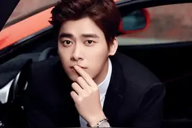 第一代流量李易峰的没落到转型，要做演员，演技永远排在第一位图片